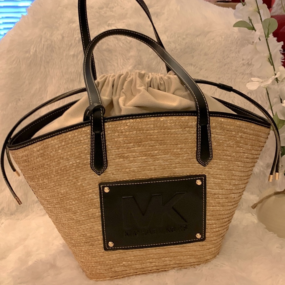 MICHAEL KORS large drawstring tote